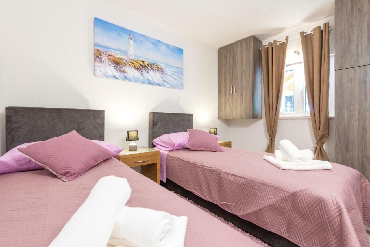 Tranquility And Nature In 4 Bedroom With Sea View Mokošica Exterior foto