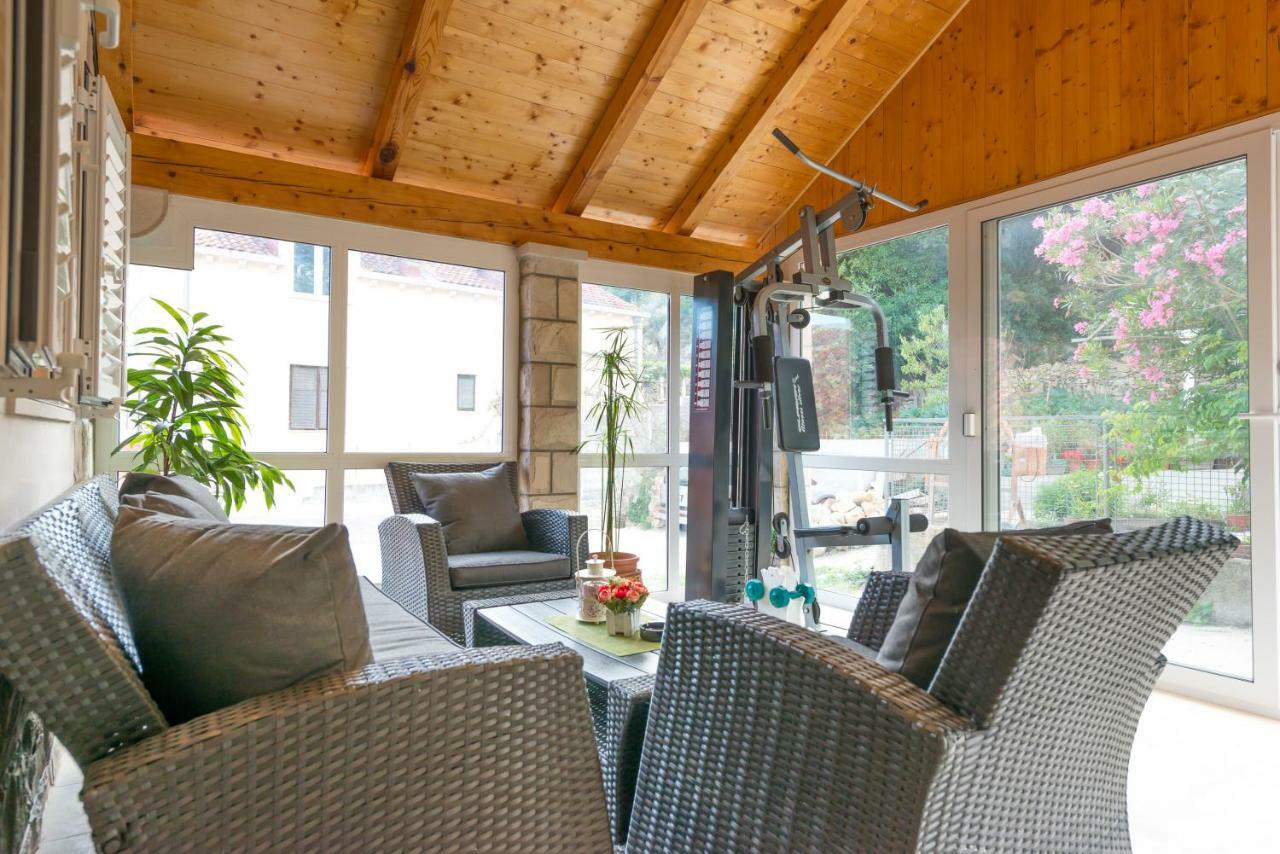 Tranquility And Nature In 4 Bedroom With Sea View Mokošica Exterior foto