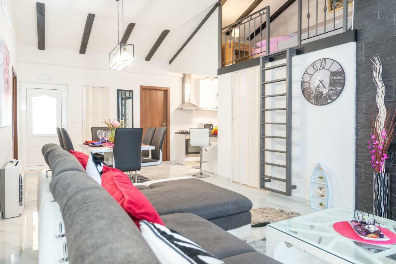 Tranquility And Nature In 4 Bedroom With Sea View Mokošica Exterior foto